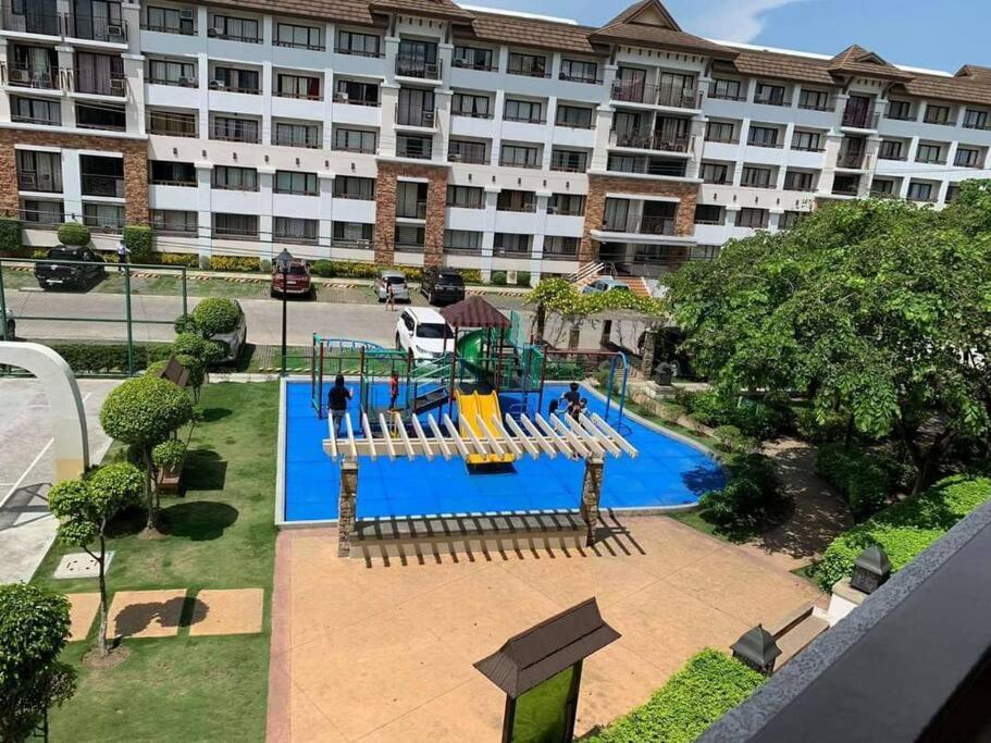 One Oasis 2Br Apartment With Pool Access Beside Sm Mall Davao Exterior photo